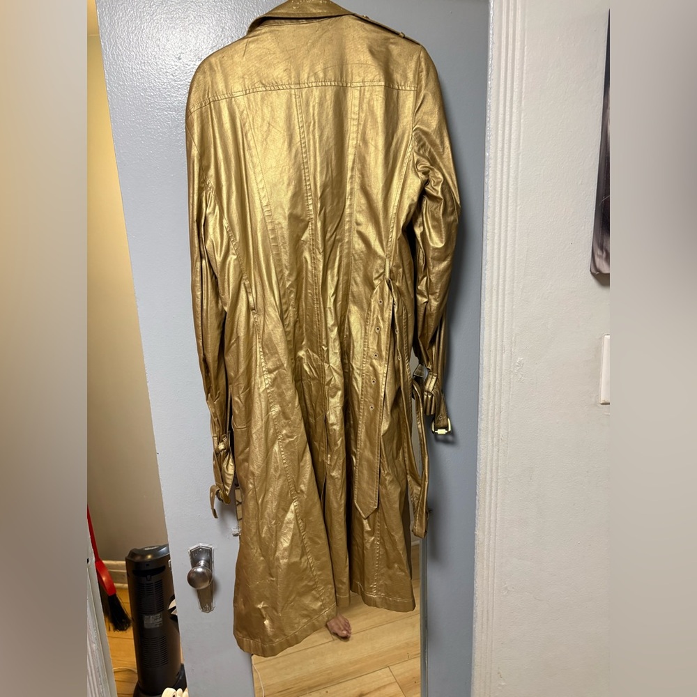 Burberry Gold Women's Trench Coat - Picture 14 of 14